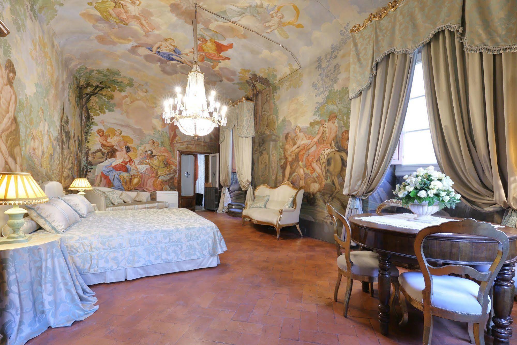 Piazza Pitti Palace - Residenza D'Epoca Florence Exterior photo